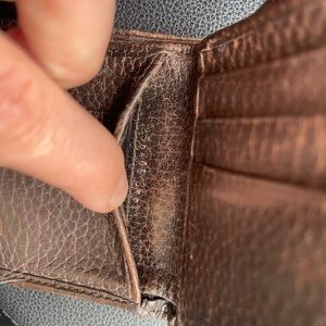 Men’s Gucci wallet